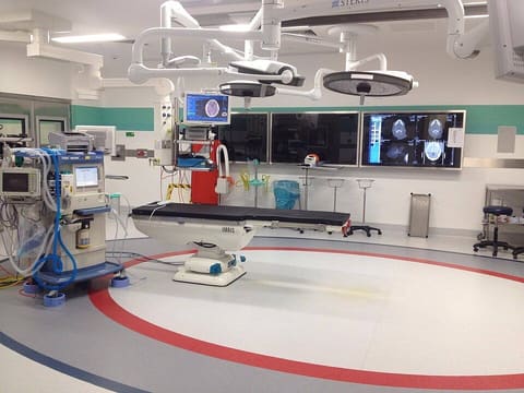 Steris Amsco 3085 SP Surgical Table