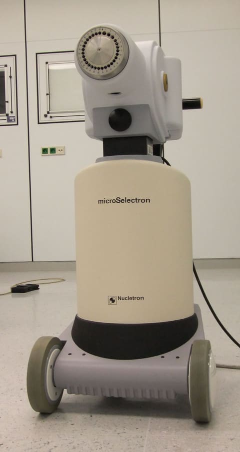 Elekta Flexitron HDR Brachytherapy Afterloader photo 4