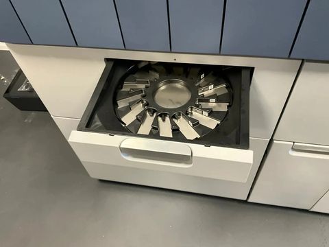 HOLOGIC Panther Fusion PCR Analyzer photo 3
