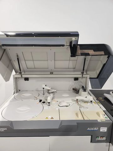 BECKMAN COULTER AU680 Biochemical Analyzer photo 4