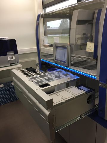 QIAGEN QIAsymphony SP DNA extractor photo 3