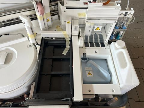 ROCHE Cobas E 411 Immunoassay analyzer photo 5