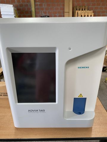 SIEMENS ADVIA 560 Hematology Analyzer