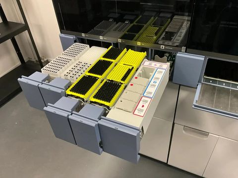 HOLOGIC Panther Fusion PCR Analyzer photo 5