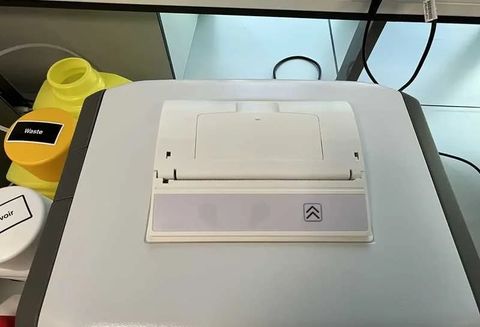 ROCHE cobas b 123 Blood Gas Analyzer photo 2