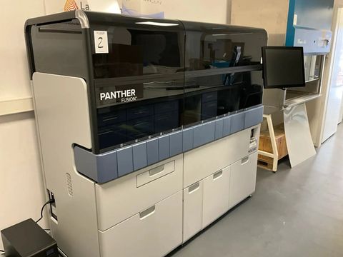 HOLOGIC Panther Fusion PCR Analyzer