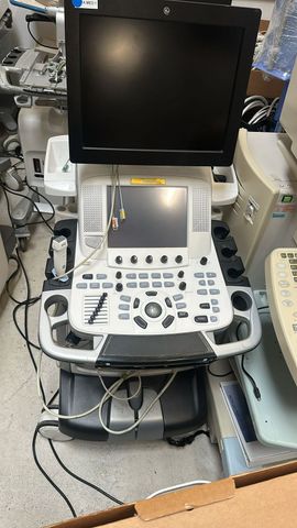 GE Vivid E9 Ultrasound Machine