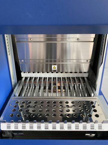 APPLIED BIOSYSTEMS AutoMate Express DNA extractor photo 2