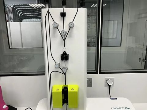 MILTENYI BIOTEC CliniMACS Plus Cell counter photo 2