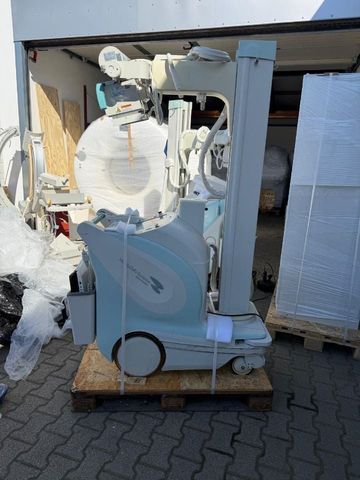 SHIMADZU MobileDart Evolution MUX-200D X-ray machine photo 3