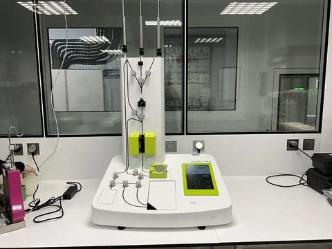 MILTENYI BIOTEC CliniMACS Plus Cell counter