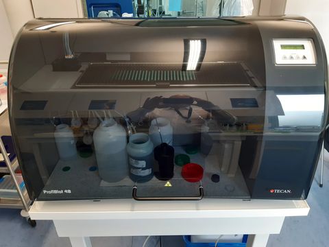 TECAN profiBLOT II Microplate Reader