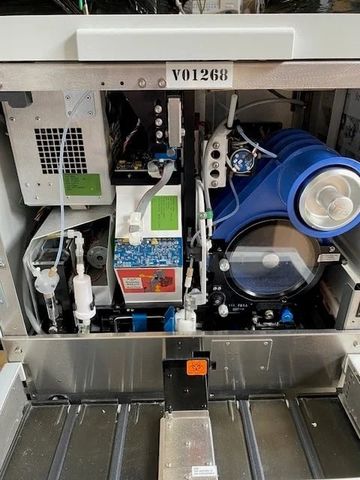IRIS iQ-200 ELITE Urine Analyzer photo 5