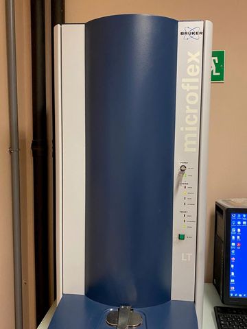 BRUKER Microflex LT Mass Spectrometer